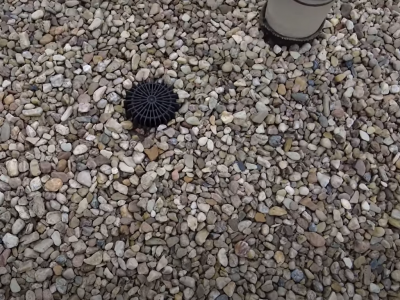 VIDEO: Místní šetření - střecha přitížená kačírkem Praha